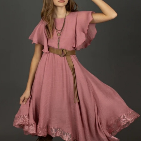 Joyfolie Dresses & Skirts - JOYFOLIE Lakynna flutter sleeve dress XS